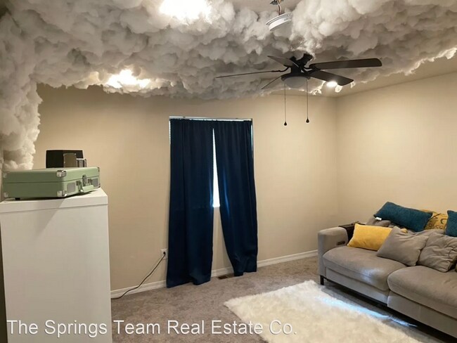 Foto del edificio - 5650 Chaparral Ridge Dr