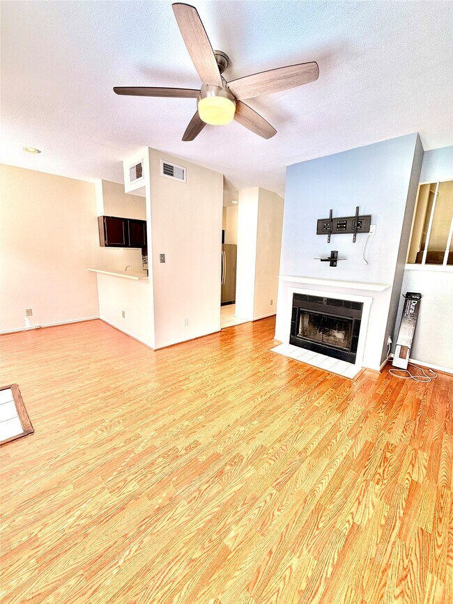 Foto del edificio - 2121 El Paseo St