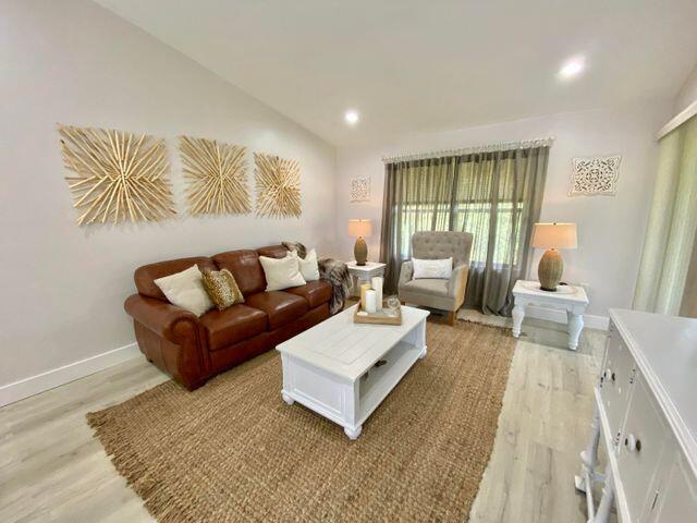 Foto principal - 13065 Albright Ct