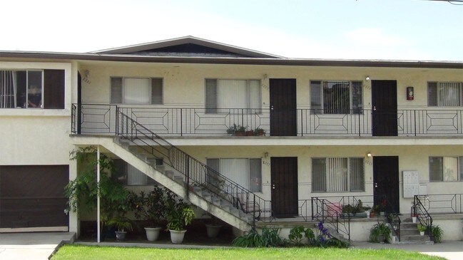 Building Photo - 8277 Orchard Ave