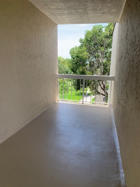 Front hallway - 7920 Camino Real