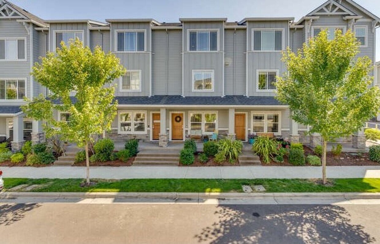Foto principal - 2Bd/2.5Ba in Wilsonville ~ Newer Community...