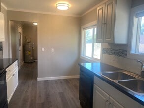 Building Photo - 1272 NW Markuson Dr