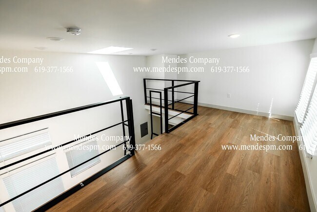 Building Photo - Modern Luxury Apartment Home w/Loft Near S...