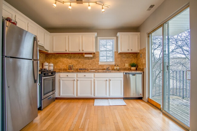 Building Photo - 15 Gant Cir