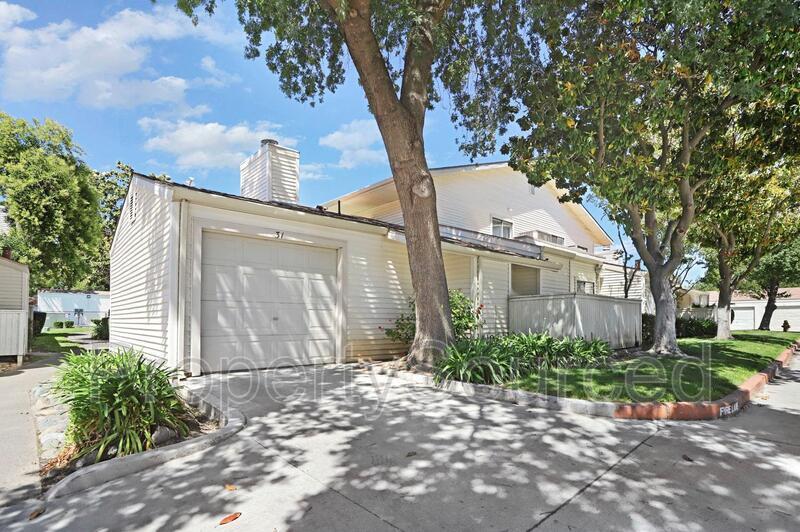 Foto principal - 700 McCoy Ct