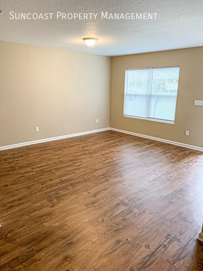 Spacious 4 BR / 2.5 BA in Jax! Just 1 year... photo'
