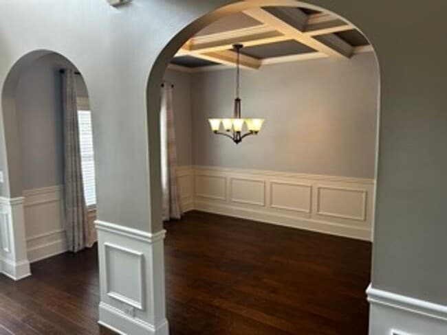 Building Photo - Spacious 5BR/4BA Home in Desirable Lexington Neighborhood – Bright Layout, Great Storage & Prime ...