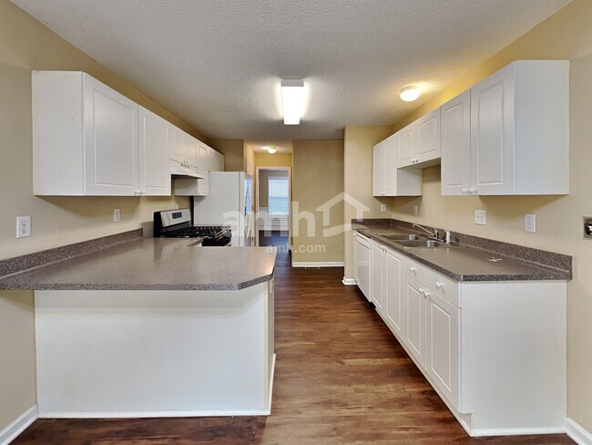 Foto del edificio - 5705 Wandering Vine Trl SE