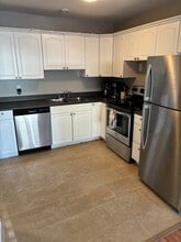 Building Photo - 15 Magazine St