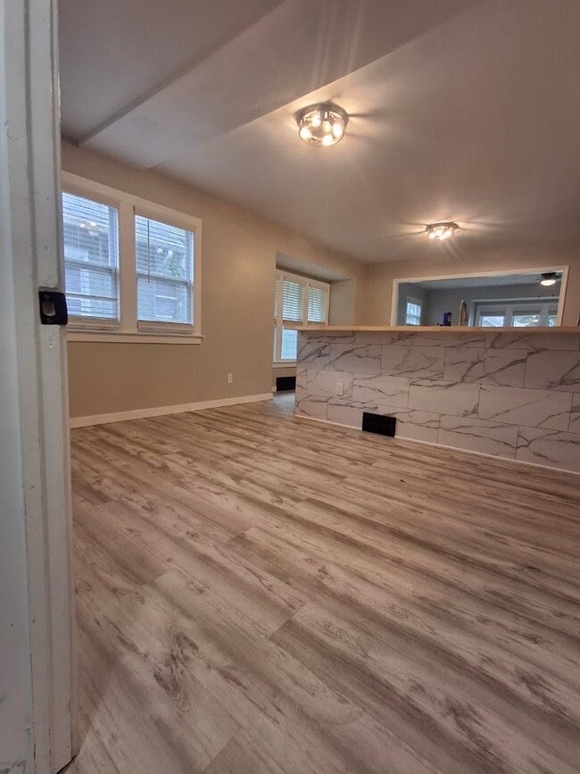Building Photo - 3954 N 20th St