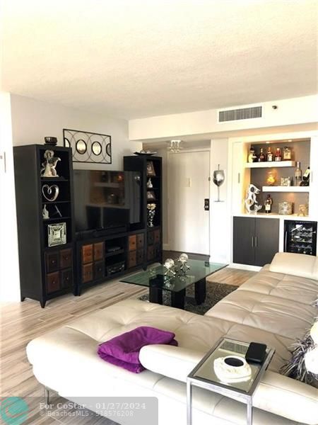 Foto del edificio - 1361 S Ocean Blvd