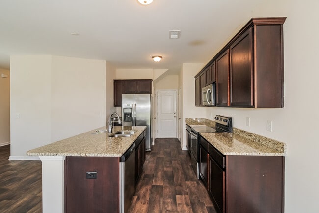 Building Photo - Luxurious Home Near USC, Fort Jackson, and...