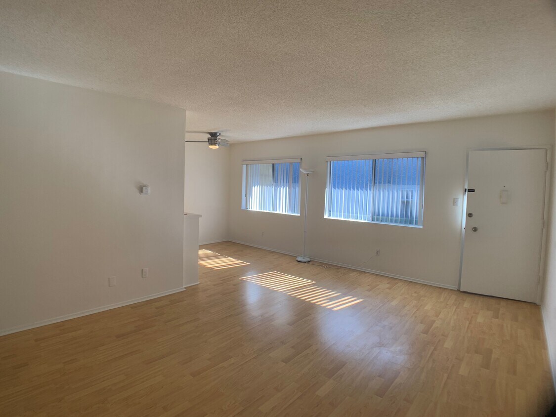 Foto principal - 3622 Empire Dr