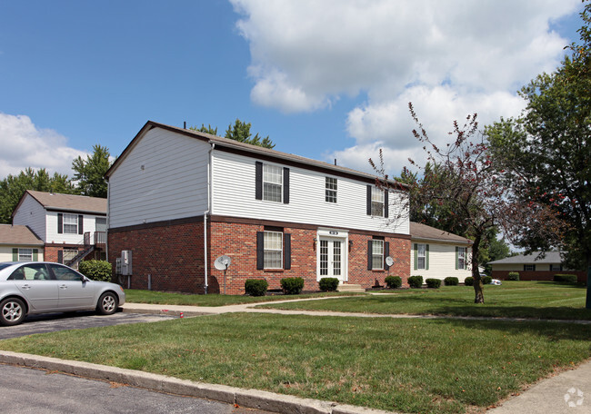 Building Photo - Hayes Colony Apartments