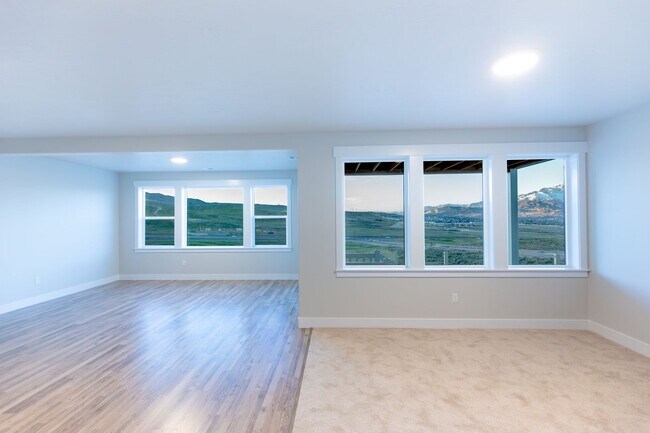 Building Photo - 1476 W Russo Dr