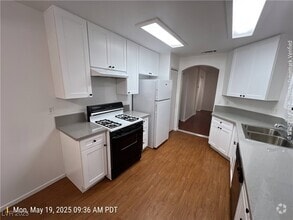 Building Photo - 1533 Linnbaker Ln