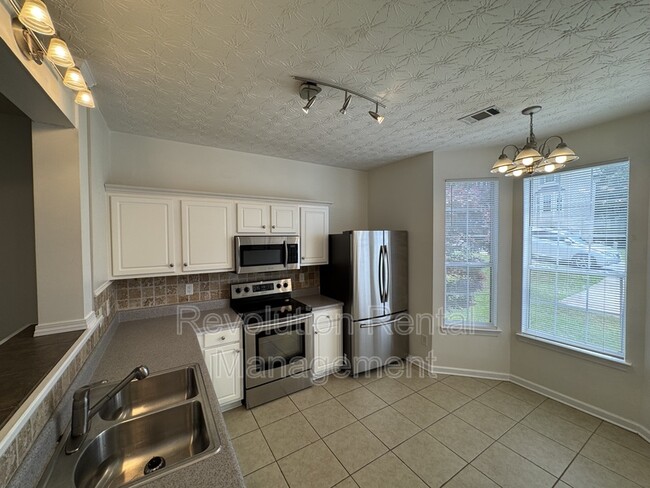 Building Photo - 107 Timber Ridge Dr