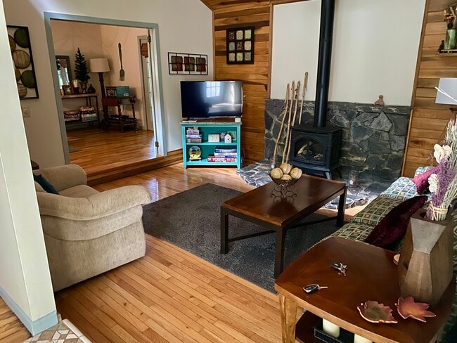 Sala de estar - 276 Crooked Creek Ln