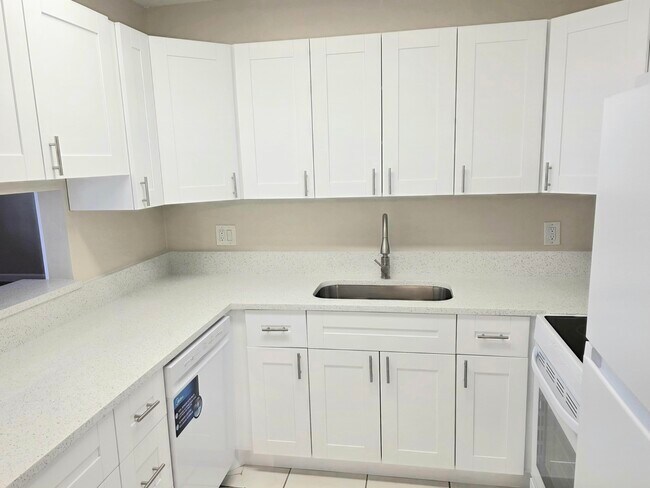 Foto del edificio - 495 SE 8th St
