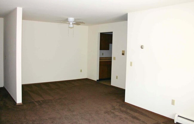 Building Photo - Garden Point Apartments