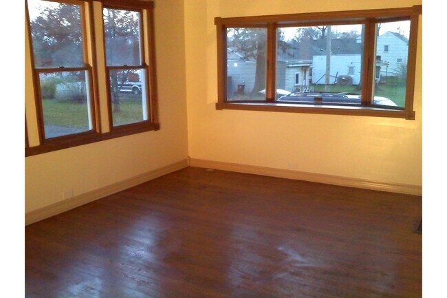 Foto del edificio - 710 W Robb Ave