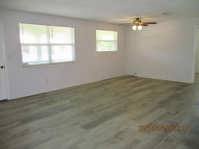 Building Photo - 331 Clifton Ave
