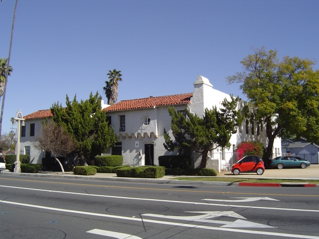 Primary Photo - Raincross Apartments