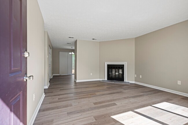Building Photo - 3409 Woodspring Dr