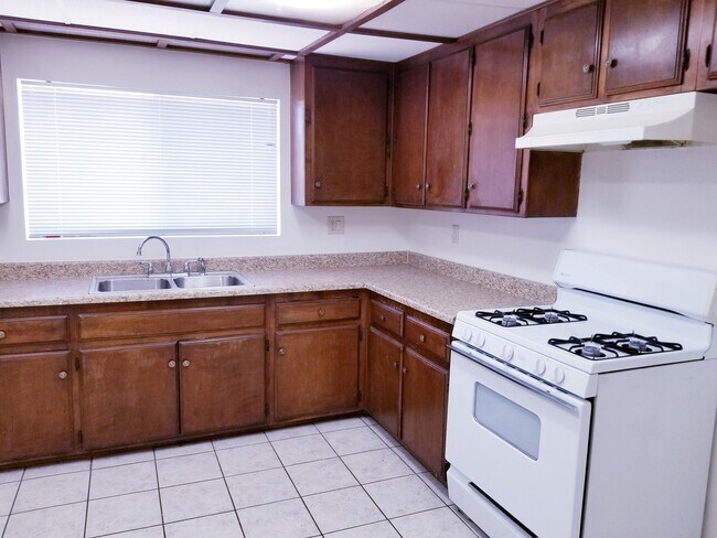 Building Photo - 7016 Eton Ave