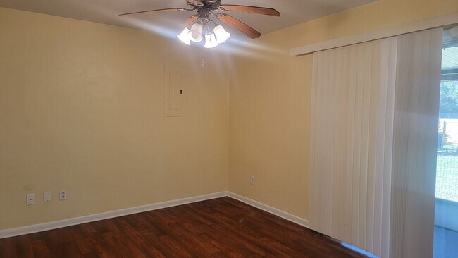 Building Photo - 5805 West Blvd