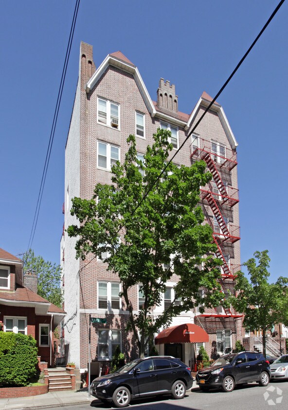 Building Photo - 19 Marine Ave