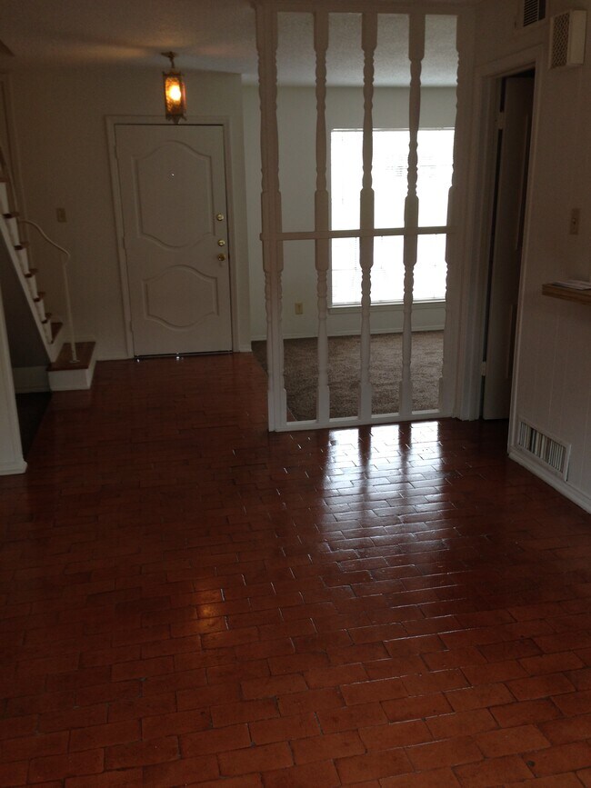 Building Photo - 3105 Las Vegas Trl