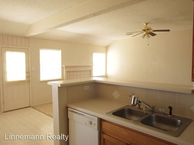 Building Photo - 3 br, 2 bath House - 3406 Dorothy Jane