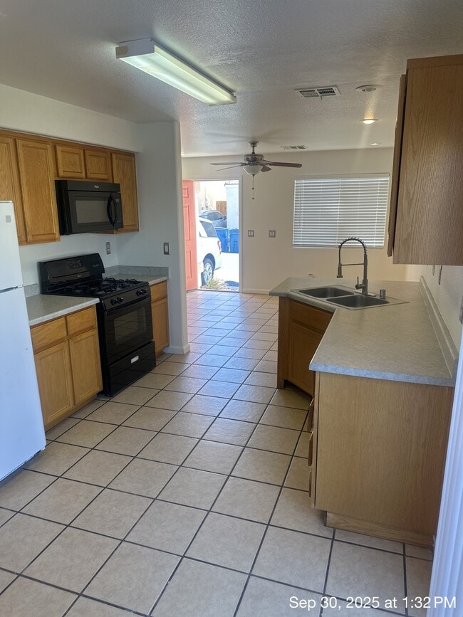 Building Photo - 9914 Keephills St