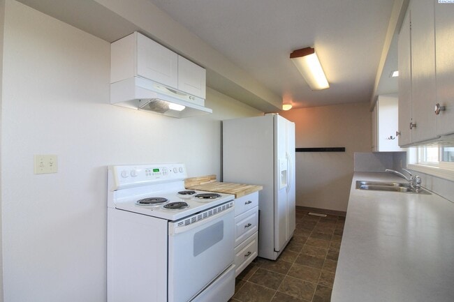 Building Photo - 2 Bed/1 Bath + an Office House in Rural Pasco