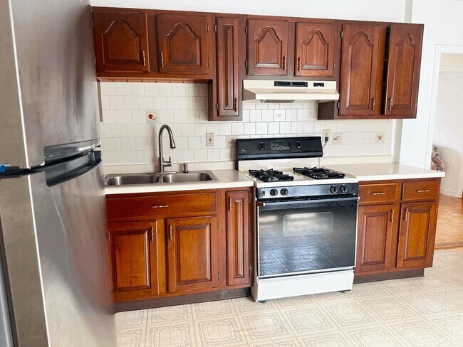 Foto del edificio - 143 Chapin Ave