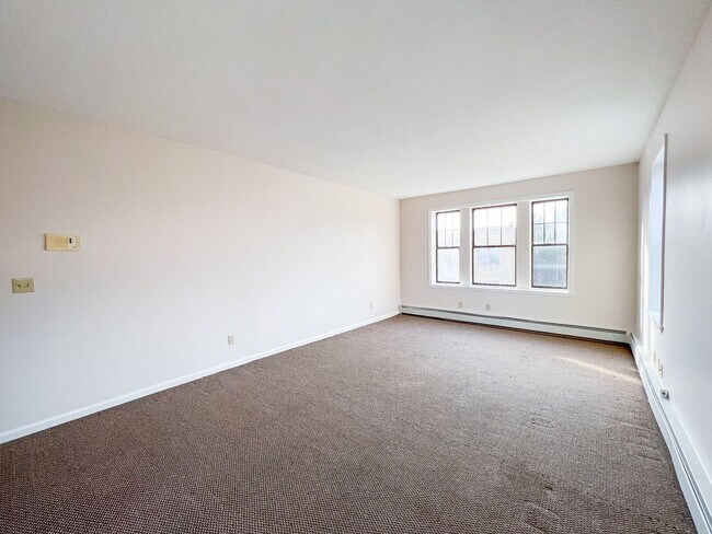 Foto del interior - 26 Congress St / Luca Investments LLC