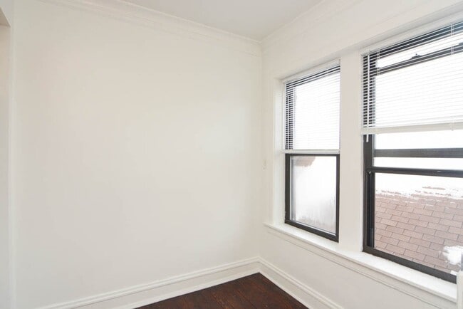 Foto del edificio - 4646 N Paulina St