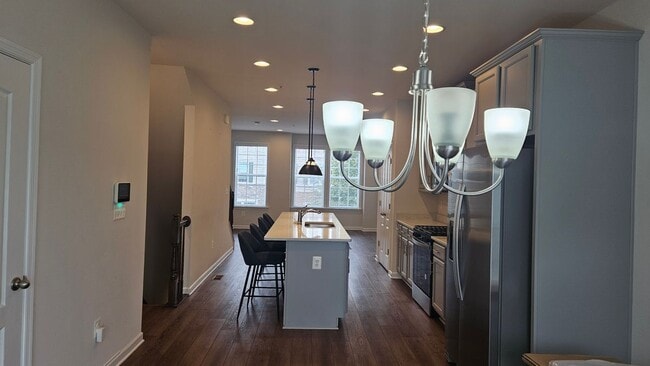 Building Photo - 9072 Fox Stream Way