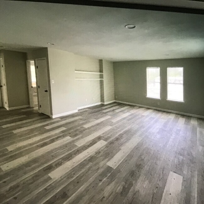 Foto del edificio - 738 NW 36th St