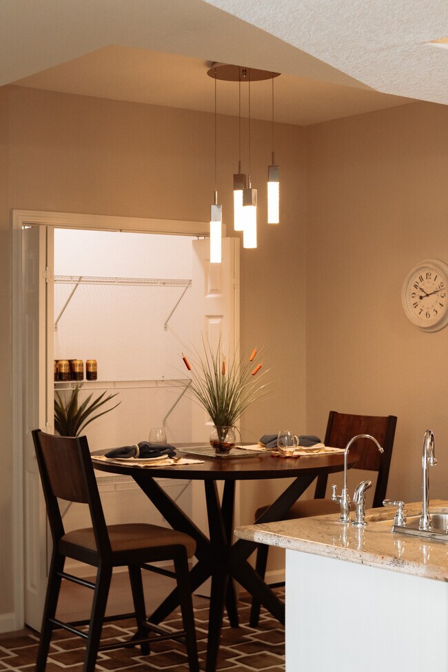 Building Photo - The Avalon