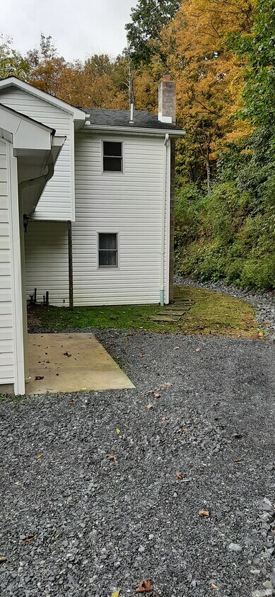 Primary Photo - 603 Cream Hollow Rd