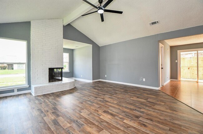 Foto del edificio - 17022 Quail Park Dr
