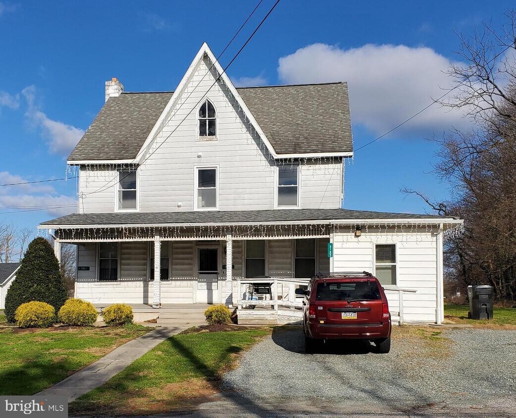 Primary Photo - 519 E Christine Rd