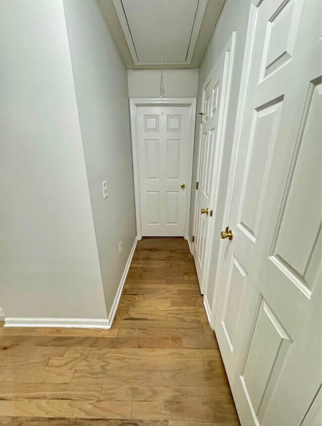 Photo - 209 Highgate Cir House