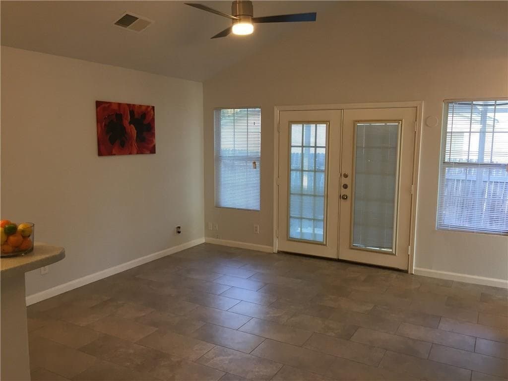 Foto del edificio - 16110 Fitchburg Cir