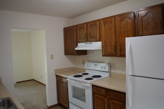 Building Photo - 6938 Chester Dr