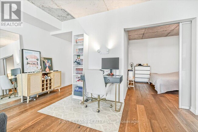 Photo du bâtiment - 95 Bathurst St