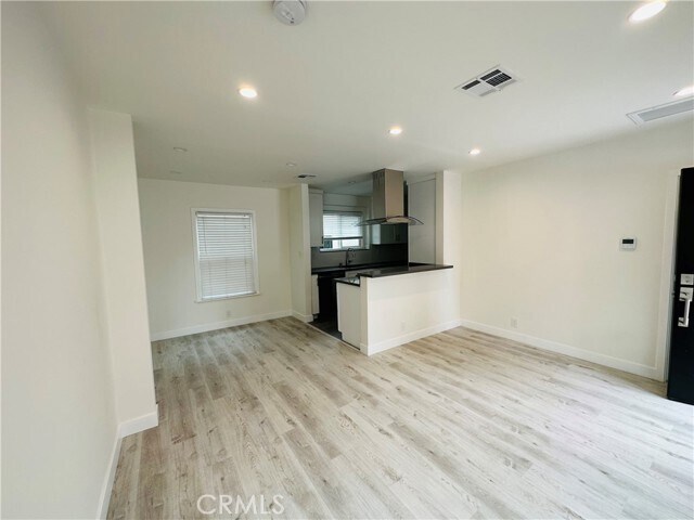 Building Photo - 812 Pelanconi Ave